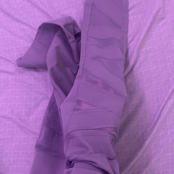 Lululemon Wunder Under Leggings - Picture 4 of 5